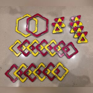 assorted set of 27 magformers magnets